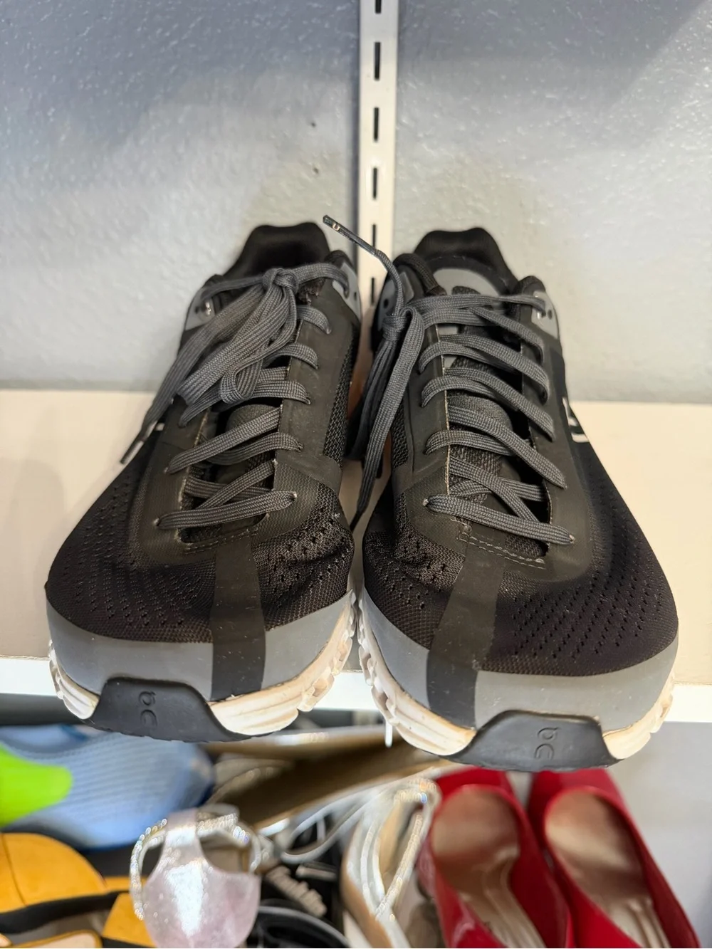 On Cloud Women's Black Peach Athletic Running Shoes - Picture 4 of 7